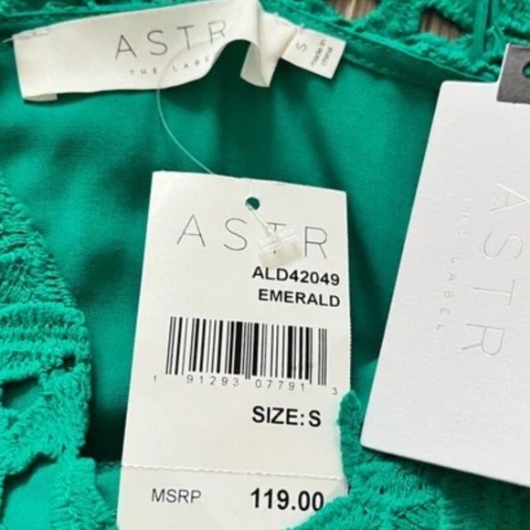 Astr the Label emerald green cut out lace midi dress small - Picture 4 of 4